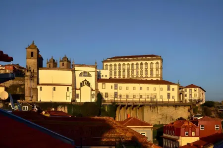 The Editory House Ribeira Porto Hotel Отели рядом с достопримечательностью «Понти-ди-Дон-Луиш I»