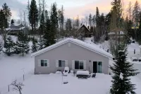 Best of Whitefish 2018-25 - 5 Star Reviews! 3 Bedrooms 5 Mins 2 WF! 30 to Gnp! 화이트피쉬 호텔