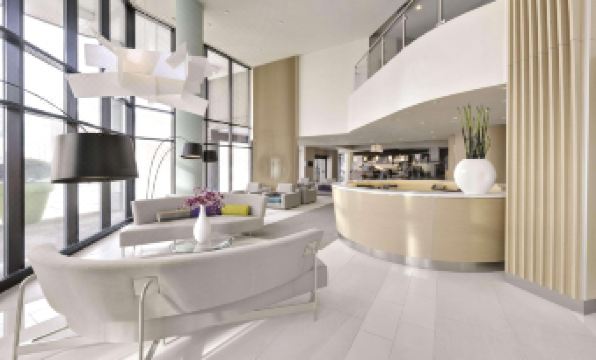 Radisson Blu Toronto Downtown