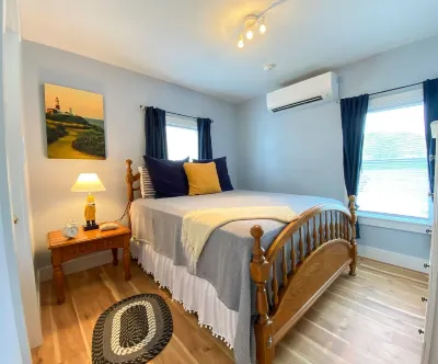 Cozy 1 bedroom cottage on Lincolnville Beach
