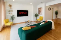 Stylish 3BR Getaway + Pool