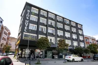 Rio's Hotel AİRPORT Отели рядом с достопримечательностью «Anafartalar Imam and Preacher Middle School»