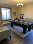 Spacious house w/pool and hot tub. Plenty of room to entertain!