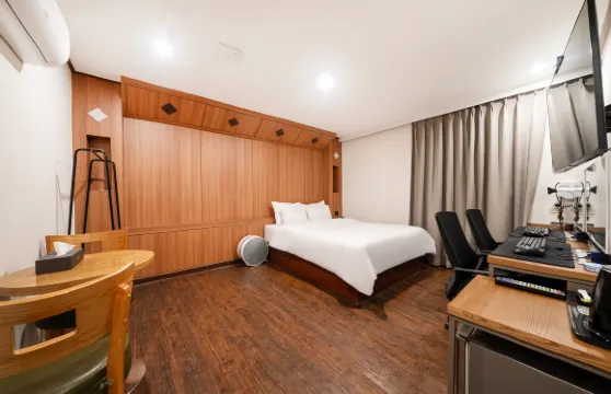 Seven汽車旅館-安山