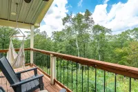 Cabin #1 @ Rock Creek Cabins! King Bed! 15 min. to Bathhouse Row! Pet Friendly!