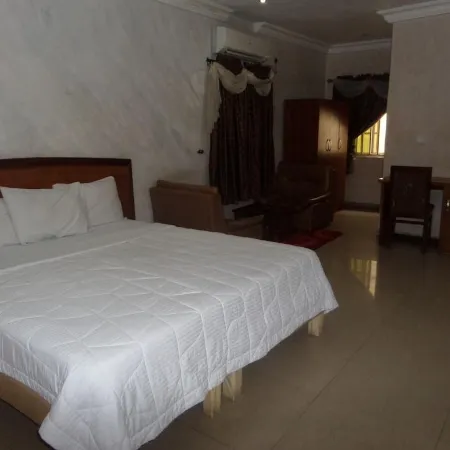 Chinox Guest Inn