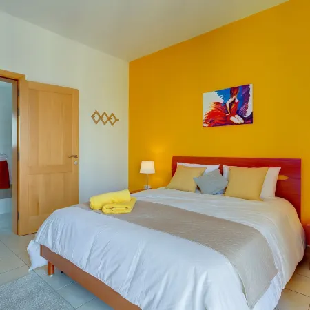 Valletta and Harbour Views Apartment in Central Sliema