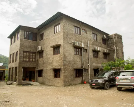 Siddhartha Resort, Chisapani Hotels in Lamki Chuha