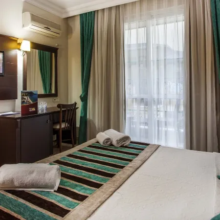 Kleopatra Royal Palm Hotel Отели рядом с достопримечательностью «Пляж Клеопатра»
