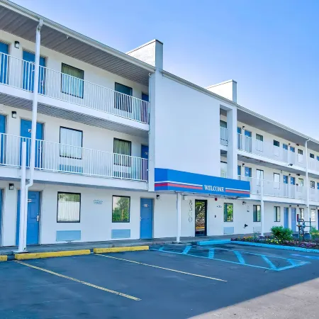 Motel 6 Warren, MI - Detroit East