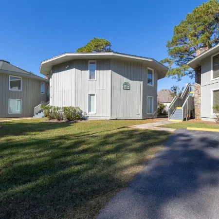 Country Club Villas