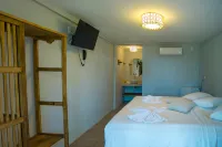 Tropical Beach - Homestays