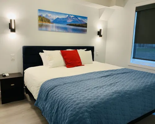 Luxurious One Bedroom Suite WindTower Hotels in Canmore