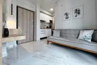 B&K ROOMS
