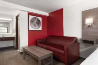 Ramada by Wyndham Medford Airport North Hotels in Medford