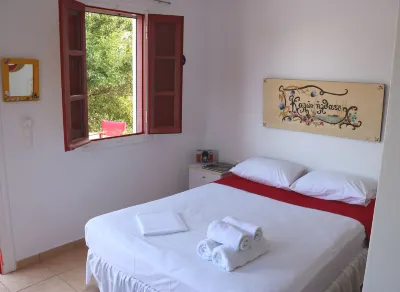 Flora's Red Studios Hotel in zona Firopotamos Beach