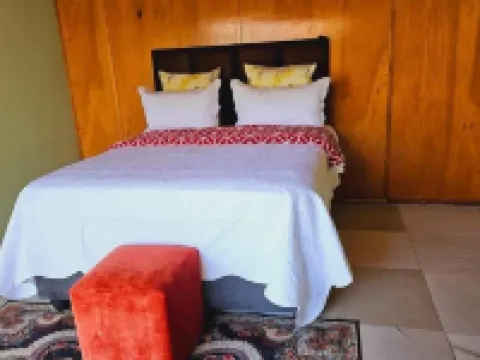 ゴールデンゲート ゲストハウス 0787391431 マフィケングのホテル