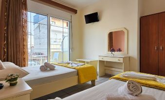 Chariclia Hotel