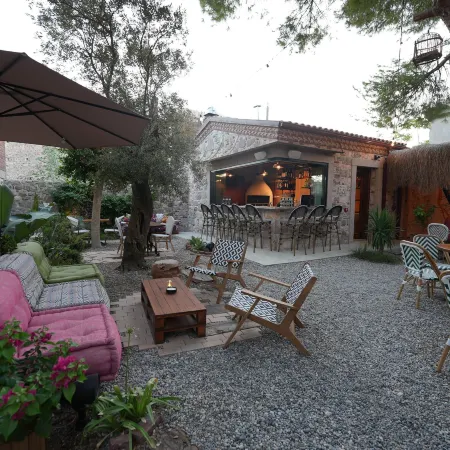 Chi House