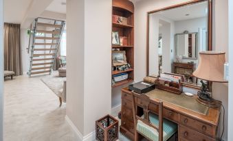 Elegant House with Rooftop Terrace