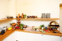 Hotel am Peterstor - breakfast