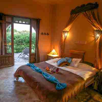 Dar Danse, the Bubble on the Beach Rooms