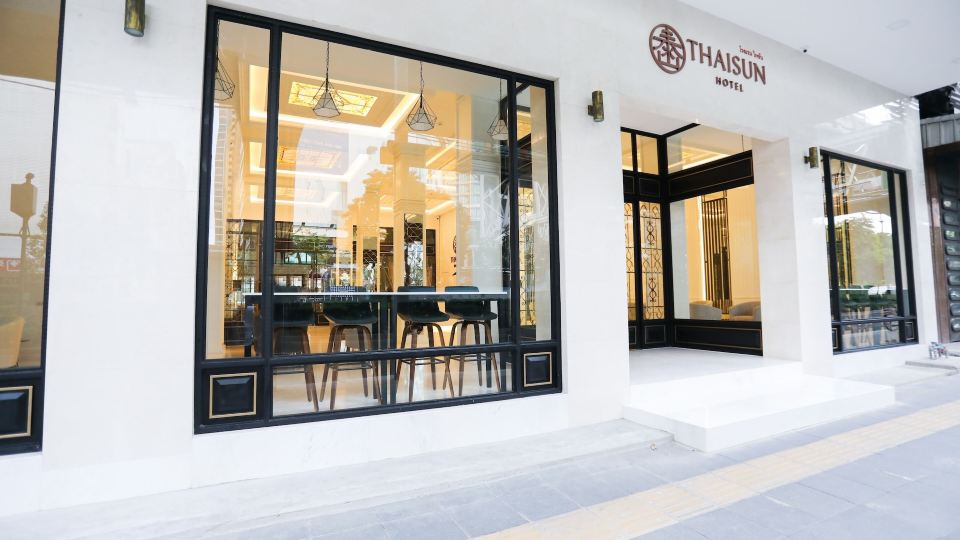 Thaisun Bangkok Hotel (Near BTS Phra Khanong)
