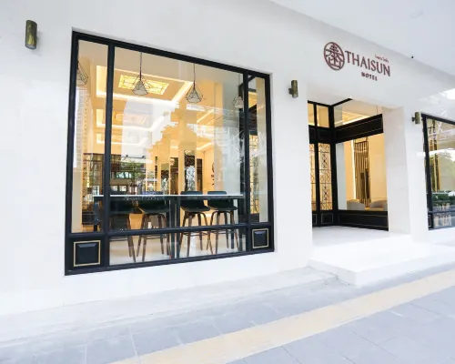 Thaisun Bangkok Hotel (Near BTS Phra Khanong) Hotels near Phra Khanong