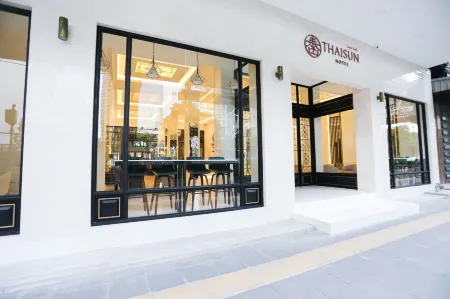 Thaisun Bangkok Hotel (Near BTS Phra Khanong) Отели рядом с достопримечательностью «A R Sutton & Co Engineers Siam»