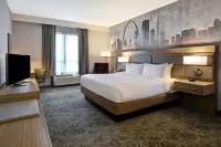 DoubleTree by Hilton St. Louis Airport Hotels in Edmundson