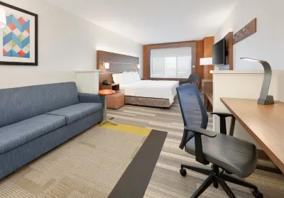 Holiday Inn Express & Suites Mitchell