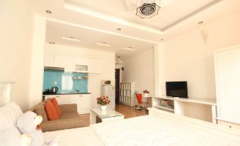 Smiley Apartment 3