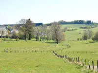 Cottage with Foosball & Garden Hôtels à : Bertrix