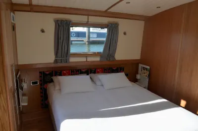 Tagus Marina Hoteles cerca de D&G