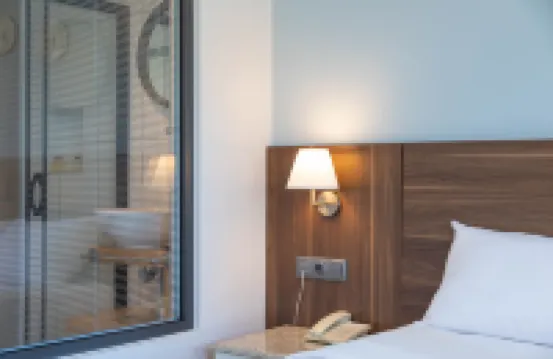 Bronze Hotel