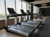 Bright Studio Apartment at Springwood Residence - 2 Sao