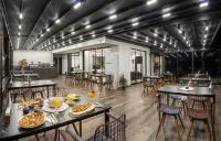 The Nova Hotel Hotels in Altınova