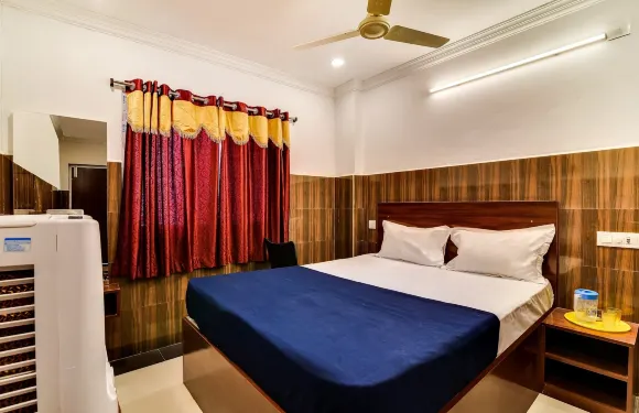 精準 36583 斯里尼瓦瑟住宅酒店