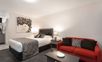 Alabaster Motor Inn