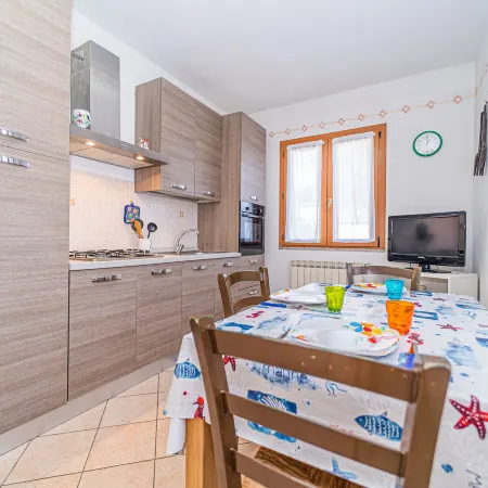 Apartment in Villa 2 to 4 Persons with Large Private Garden Sole