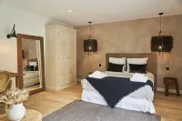 Les pénates Bordelaises - Maison d'hôtes - Guesthouse Hotels in Bruges
