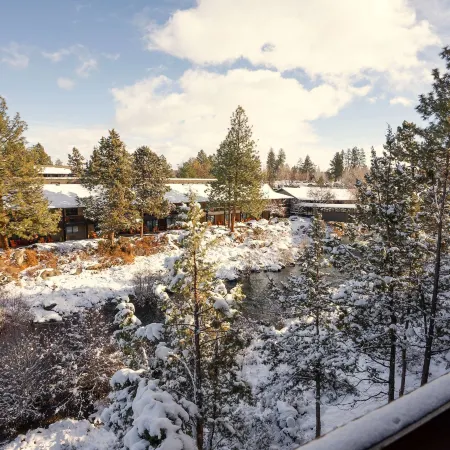 Riverhouse Lodge