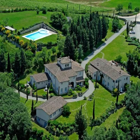 Apartment in Tuscany with Pool & Golf Access