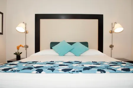 Laguna Shores Studio Suites Отели рядом с достопримечательностью «Laguna Beach Cliff Hike»