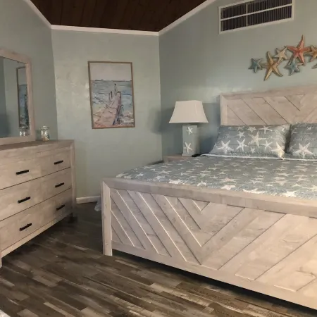 Kon Tiki Inn