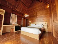 Azana Essence Villa Tabitha Lombok Hotels in Mertak