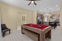 Red Brick Hideaway | JZ Vacation Rentals - Bungalows