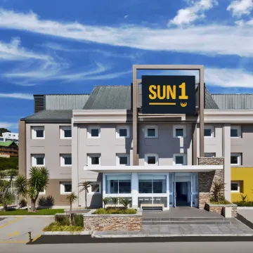 Sun1 Port Elizabeth Отели рядом с достопримечательностью «Форт Фредерик»