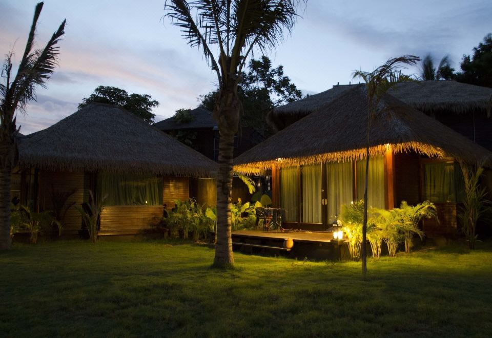 말리 리조트 선라이즈 비치의 아름다운 해변