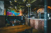 Six Degrees Motel - bar